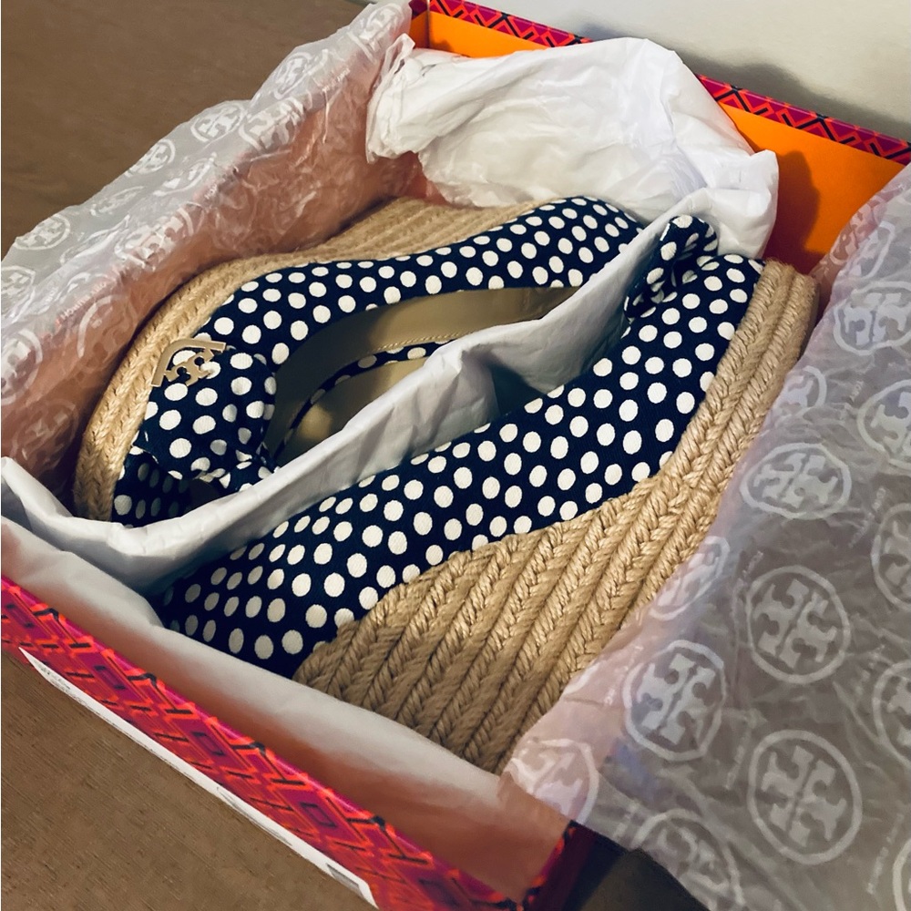 Tory Burch Navy Sea, New Ivory Nautical Polka Dots Espadrille Wedge Pumps - Picture 13 of 15
